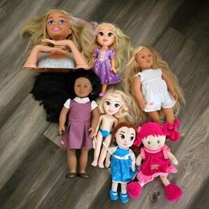 Lot Of 7 Dolls Our Generaion Barbie Rapunzel Elsa Belle Assorted Dolls Set